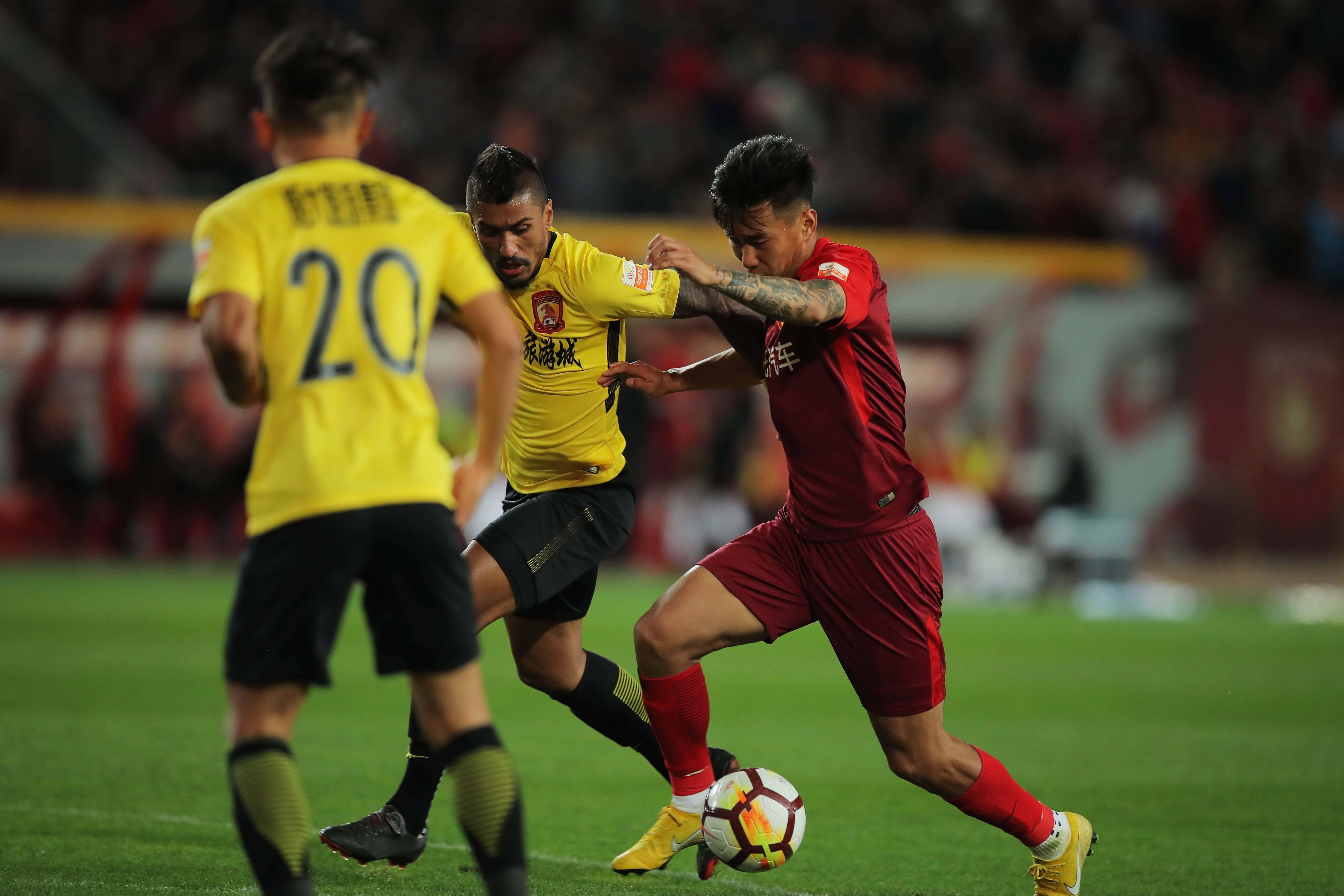冲刺阶段突围战来临，斯图加特围绕中超豪取连胜，赛场秩序良好，临场指挥获称赞的简单介绍-爱游戏官方网站